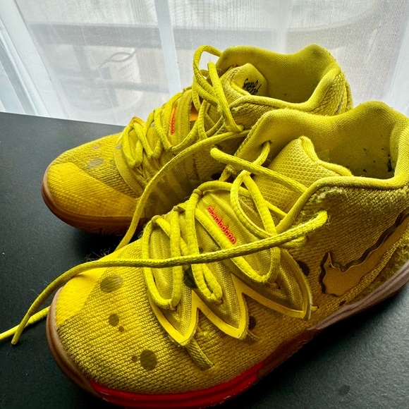 NIKE Kyrie Sponge Bob Basketball shoes USED Size 11C - Picture 9 of 10